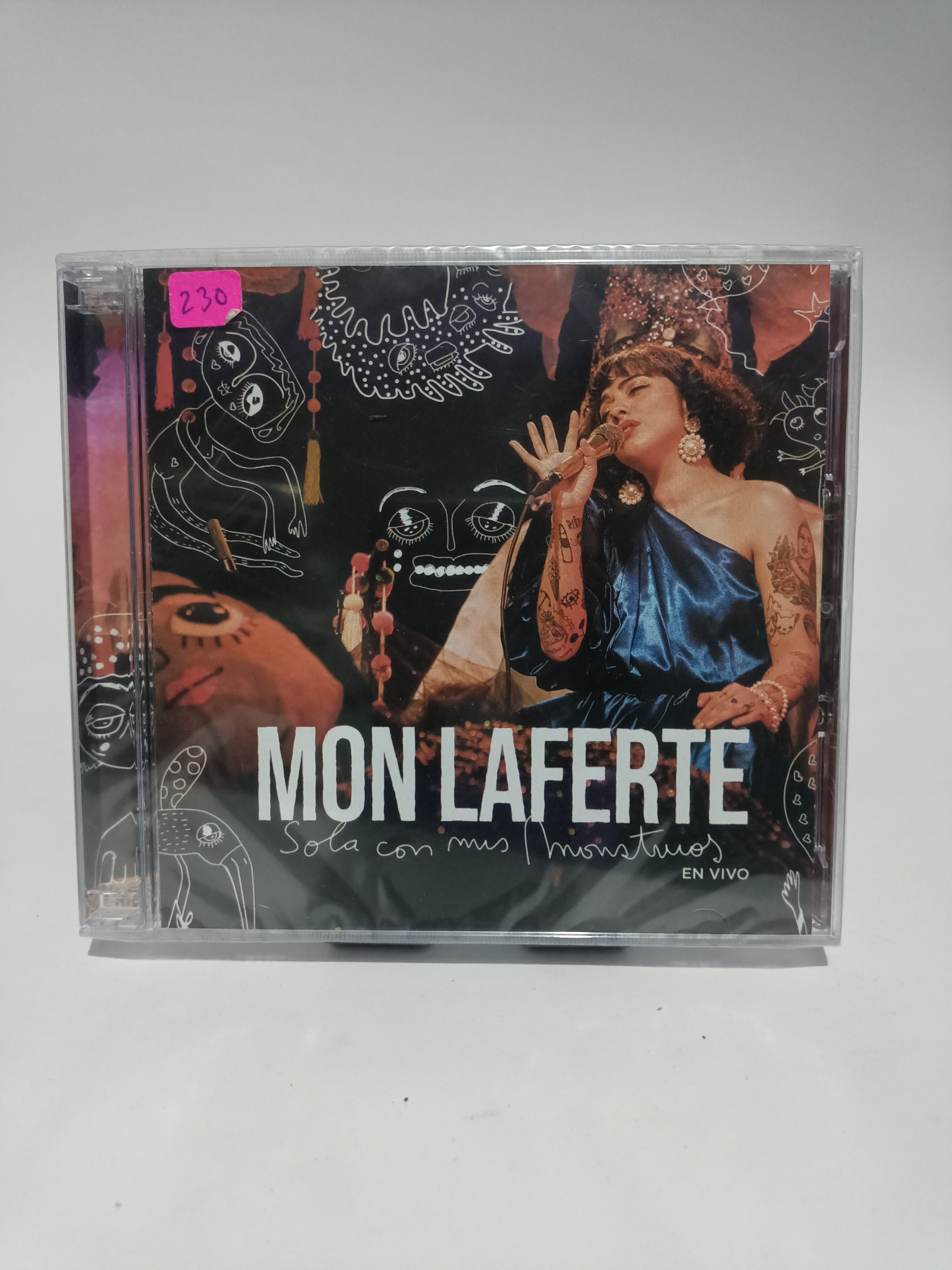 Mon Laferte - Sola Con Mis Monstruos